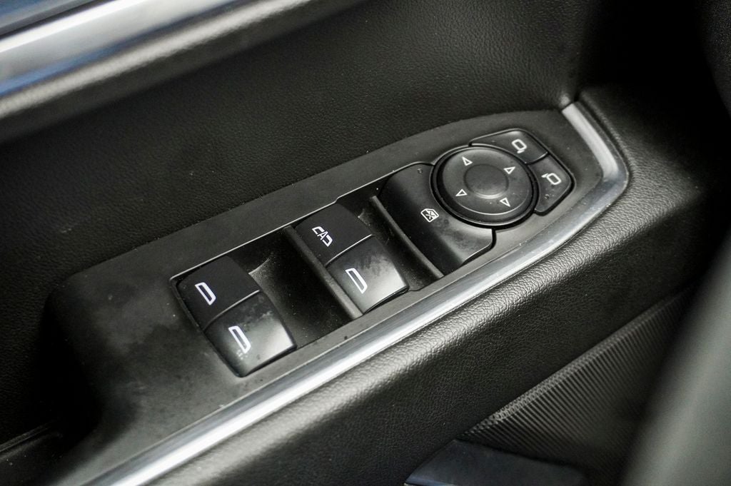 2025 Chevrolet Silverado 1500 LT 12.3'' Multicolor Display & Navigation System