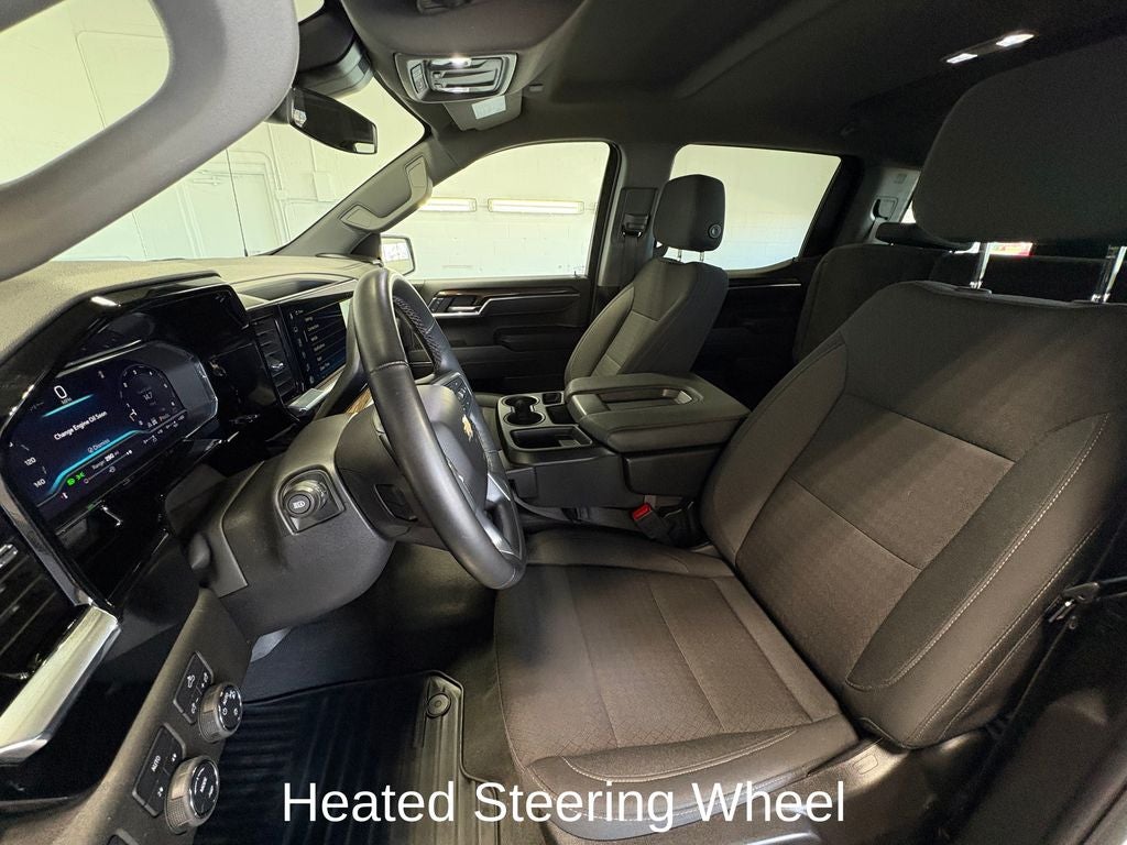 2025 Chevrolet Silverado 1500 LT Navigation System