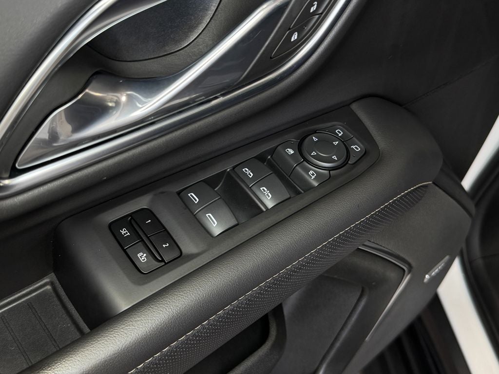 2024 GMC Yukon SLT Navigation System
