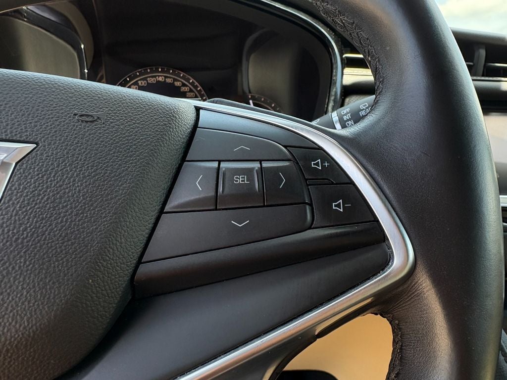 2018 Cadillac XT5 Base Alloy wheels