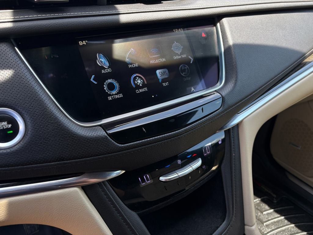 2018 Cadillac XT5 Base Alloy wheels