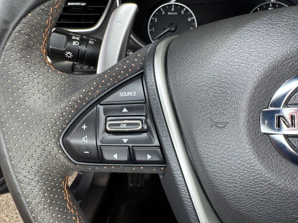 2021 Nissan Maxima SR Power moonroof