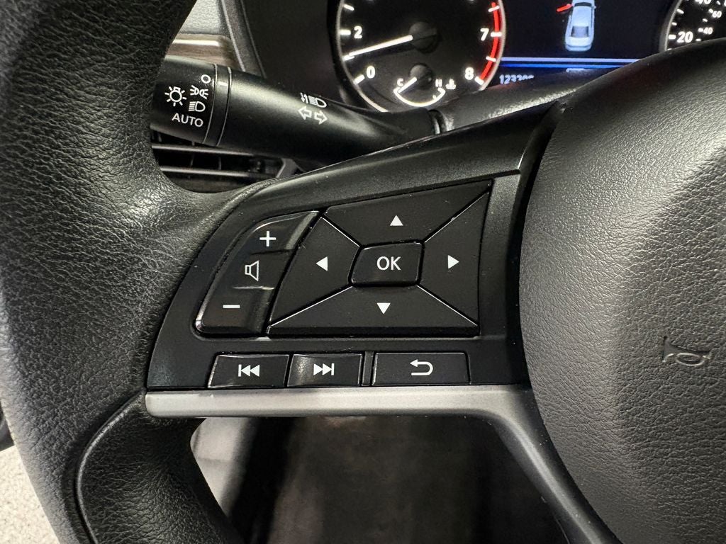 2023 Nissan Altima 2.5 SV Apple Car Play