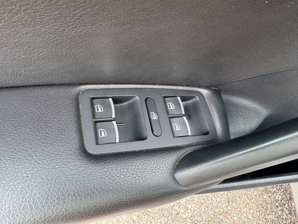 2014 Volkswagen Passat 1.8T SE