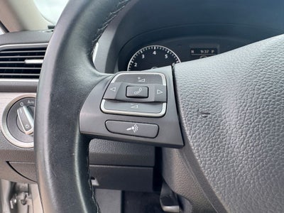 2014 Volkswagen Passat 1.8T SE