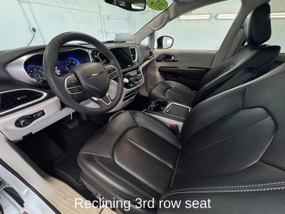 2024 Chrysler Pacifica Touring L Radio: Uconnect 5 w/10.1" Display