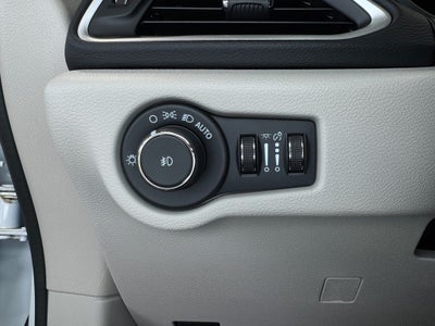 2024 Chrysler Pacifica Touring L Radio: Uconnect 5 w/10.1" Display