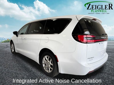 2024 Chrysler Pacifica Touring L Radio: Uconnect 5 w/10.1" Display