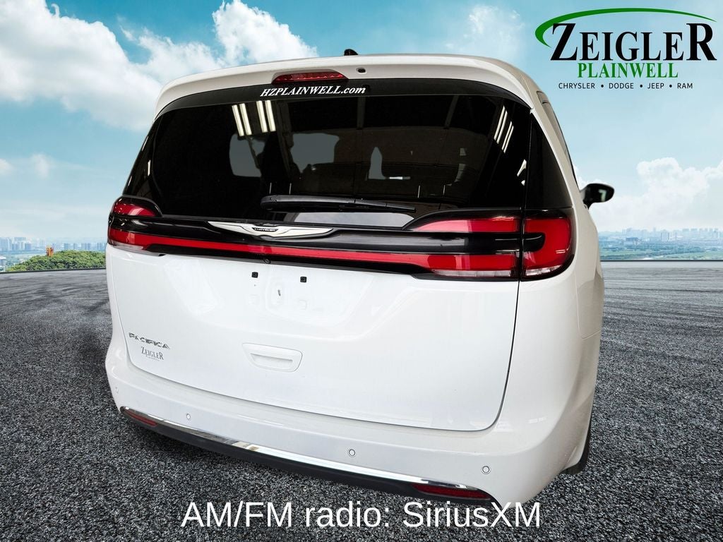 2024 Chrysler Pacifica Touring L Radio: Uconnect 5 w/10.1" Display