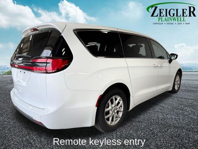 2024 Chrysler Pacifica Touring L Radio: Uconnect 5 w/10.1" Display