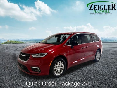 2025 Chrysler Pacifica Select Radio: Uconnect 5 with 10.1" Display