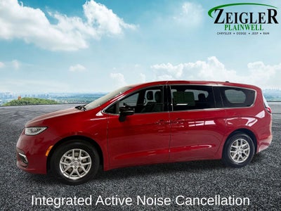 2025 Chrysler Pacifica Select Radio: Uconnect 5 with 10.1" Display