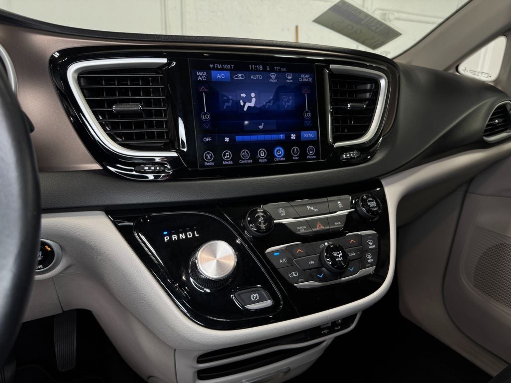2017 Chrysler Pacifica Touring L 3rd row seat