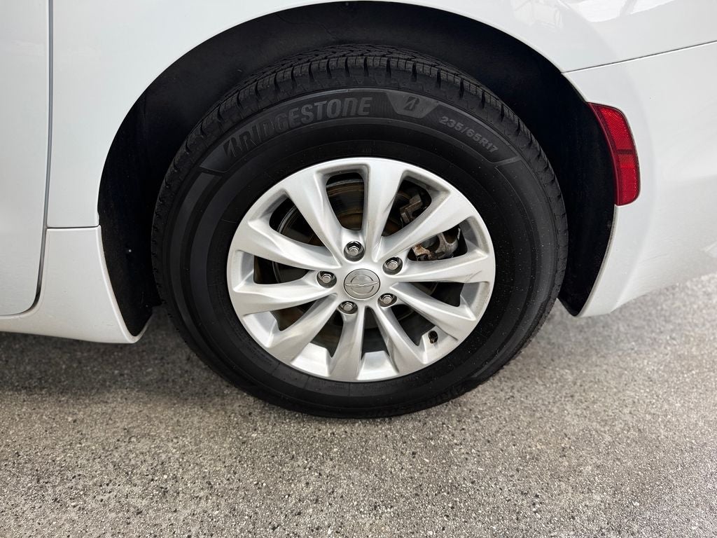 2017 Chrysler Pacifica Touring L 3rd row seat