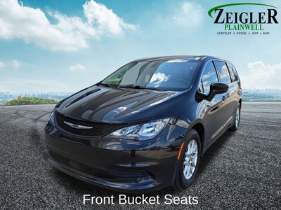 2022 Chrysler Voyager LX