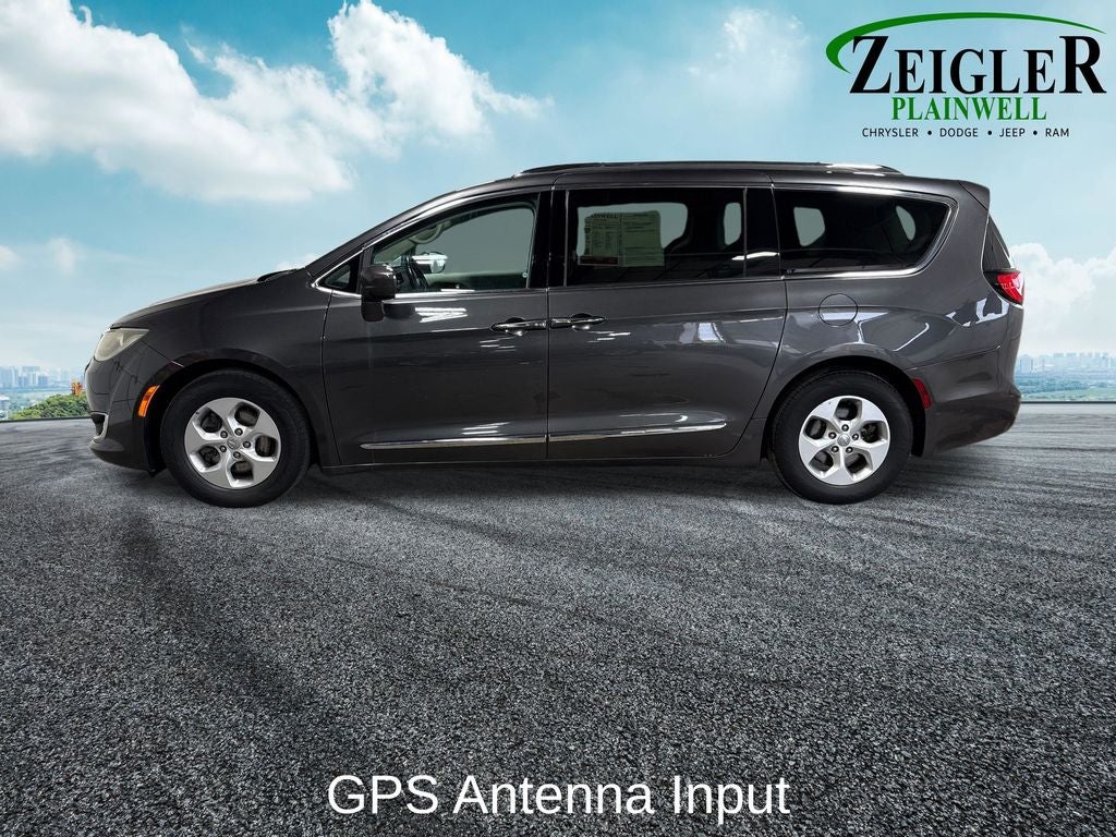 2017 Chrysler Pacifica Touring L Plus