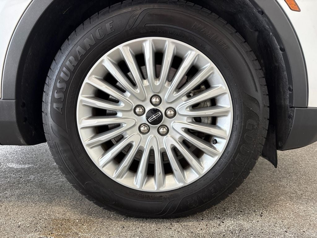 2019 Lincoln Nautilus Standard Alloy wheels
