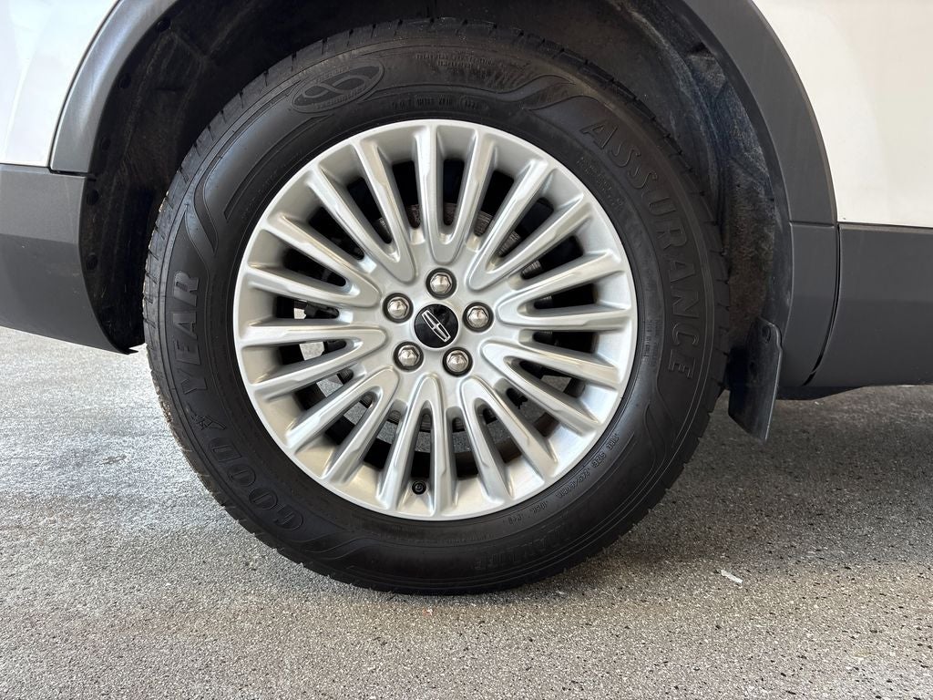 2019 Lincoln Nautilus Standard Alloy wheels