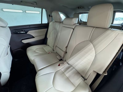 2025 Toyota RAV4 XLE Premium Power moonroof