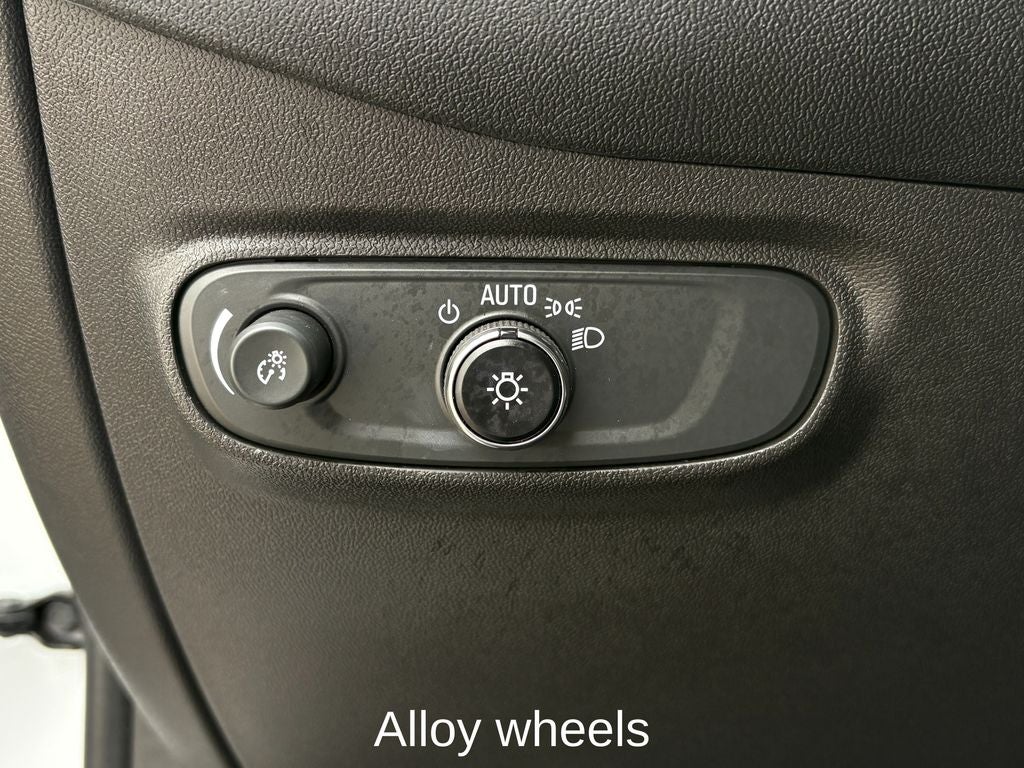 2023 Chevrolet Equinox LT Cargo Package
