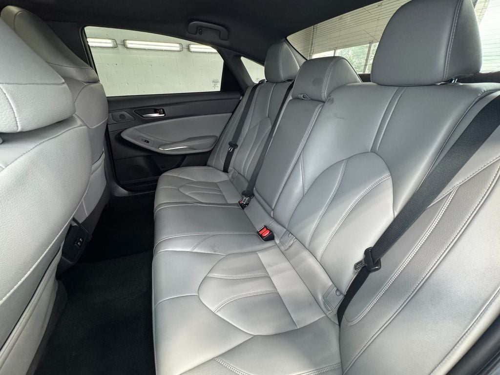 2019 Toyota Avalon XLE Moonroof Package