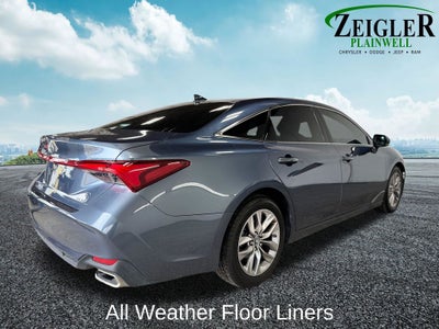 2019 Toyota Avalon XLE Moonroof Package