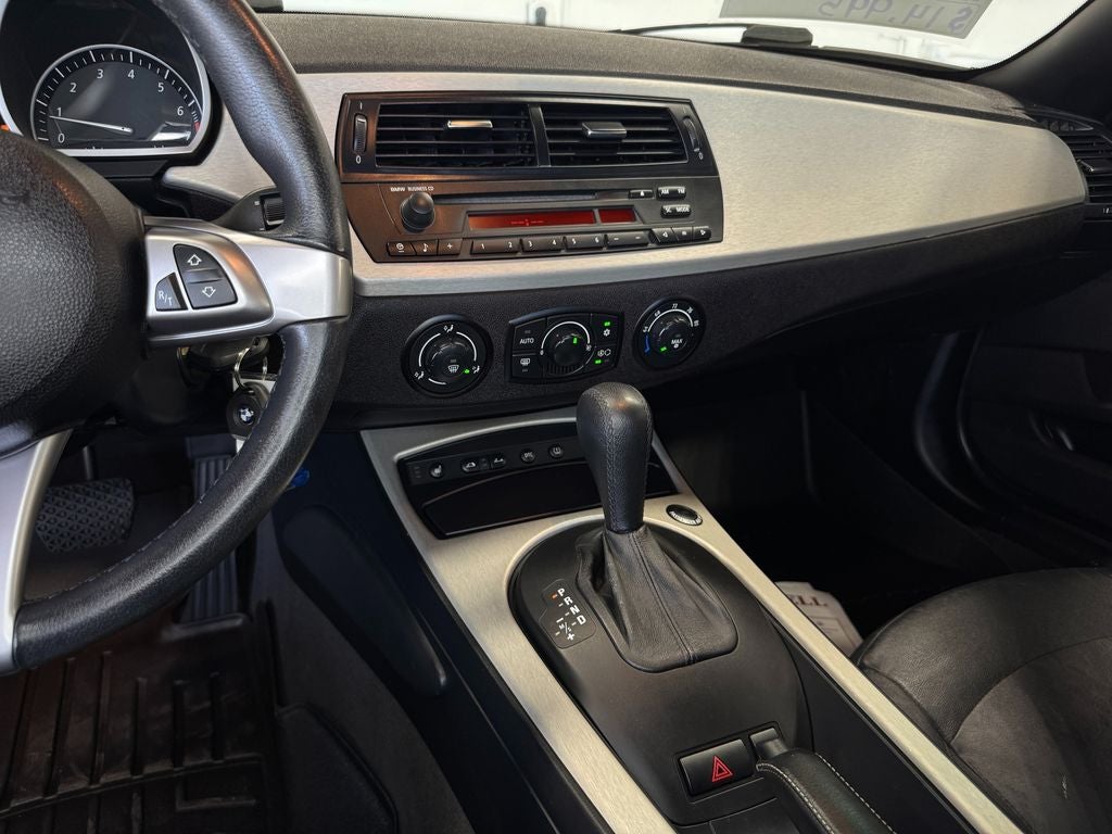 2005 BMW Z4 2.5i