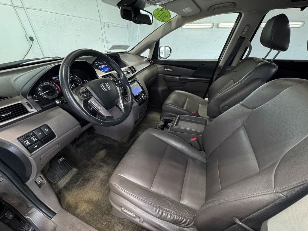 2017 Honda Odyssey EX-L A/V remote Headphones