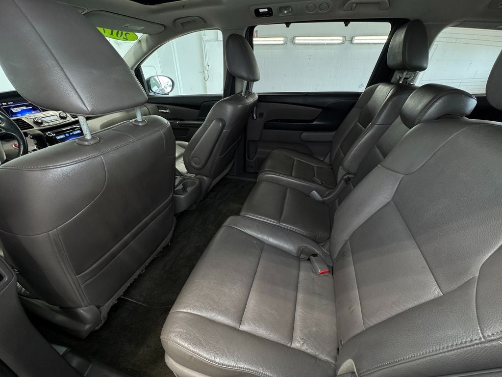 2017 Honda Odyssey EX-L A/V remote Headphones