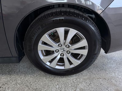 2017 Honda Odyssey EX-L A/V remote Headphones