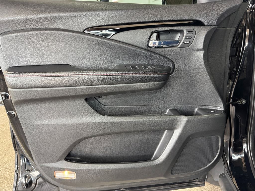 2019 Honda Ridgeline Black Edition