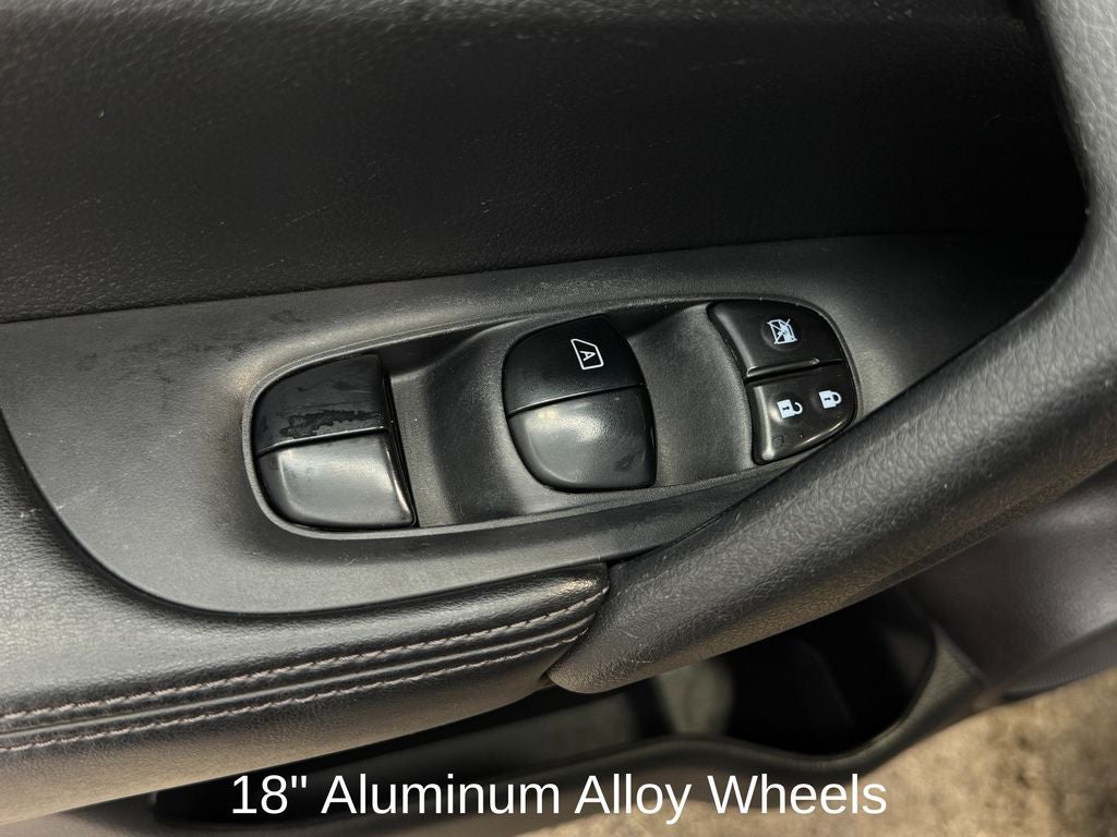 2020 Nissan Rogue SV Power Panoramic Moonroof