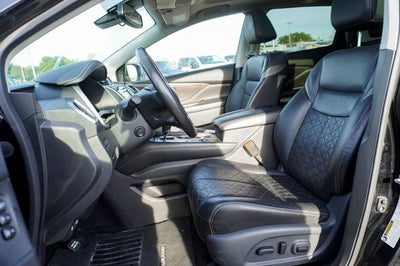 2023 Nissan Murano Platinum Power moonroof & Navigation System