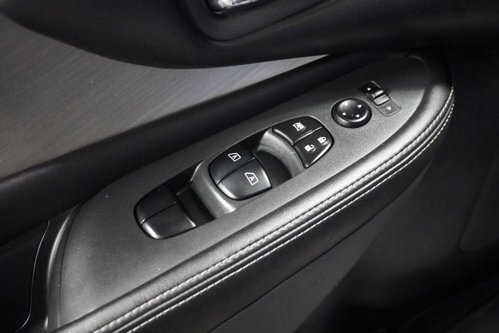 2018 Nissan Murano SV Navigation System & Power Panoramic Moonroof