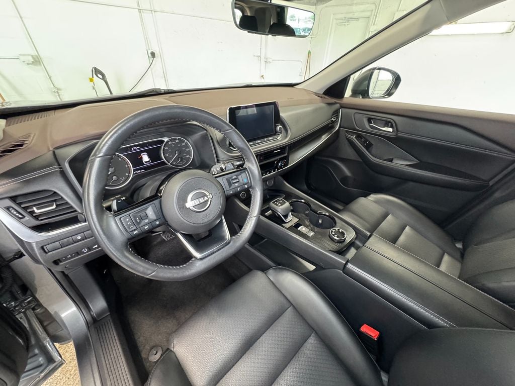 2023 Nissan Rogue SV Panoramic Moonroof