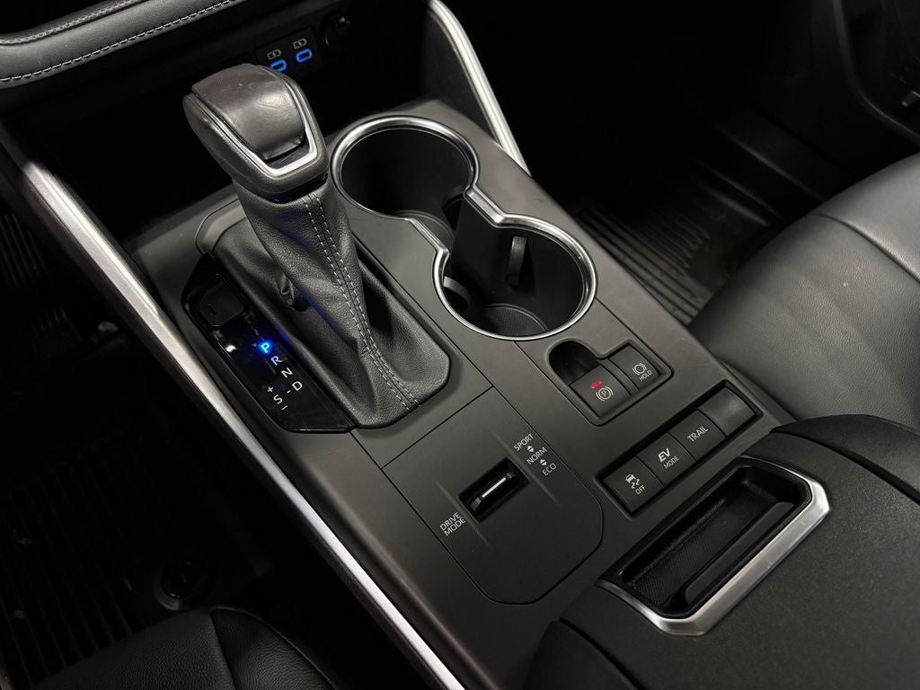 2022 Toyota Highlander Hybrid LE