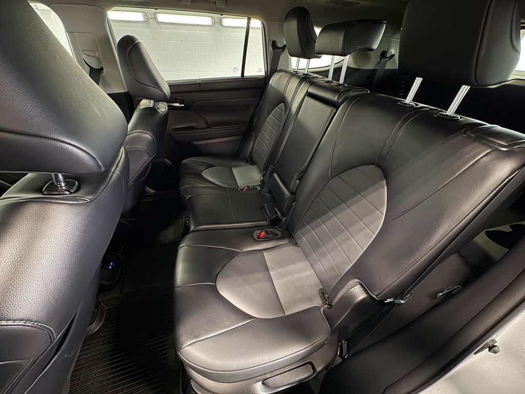 2022 Toyota Highlander Hybrid LE