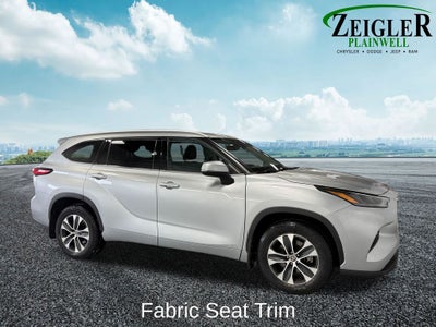 2022 Toyota Highlander Hybrid LE