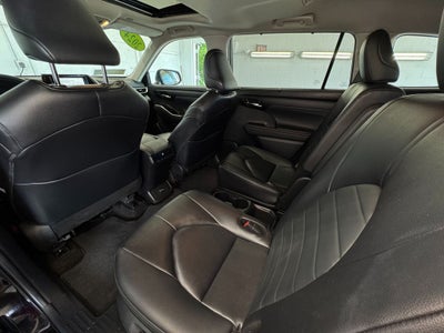 2024 Toyota Highlander Hybrid XLE 3rd row seats