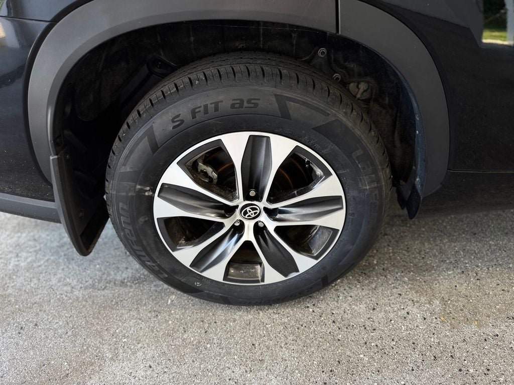 2024 Toyota Highlander Hybrid XLE 3rd row seats