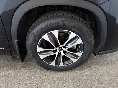 2024 Toyota Highlander Hybrid XLE 3rd row seats