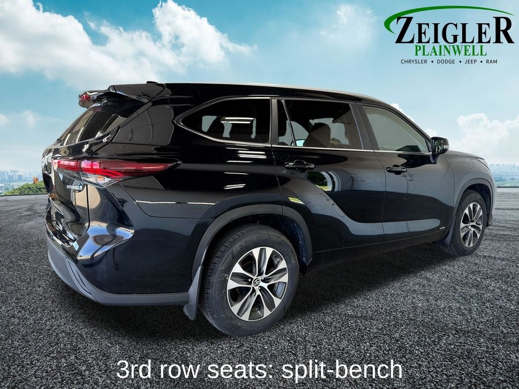 2024 Toyota Highlander Hybrid XLE 3rd row seats