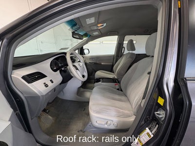 2011 Toyota Sienna LE 8 Passenger