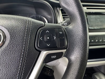 2015 Toyota Highlander LE 3rd row seats