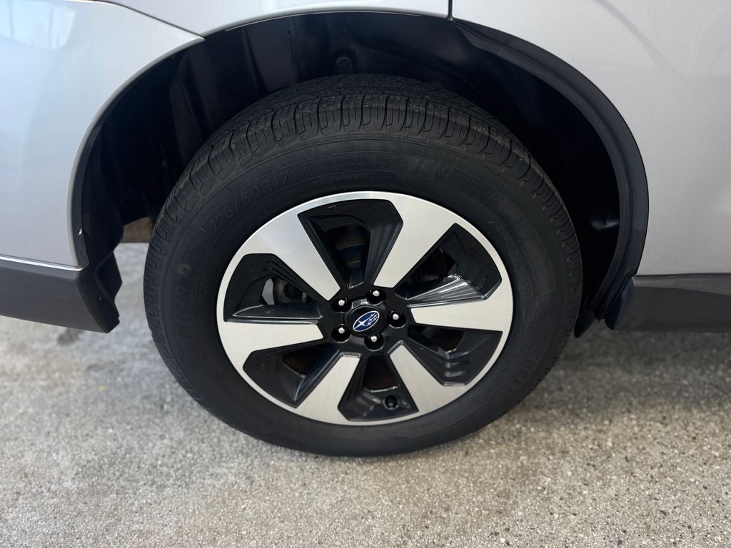 2017 Subaru Forester 2.5i Limited Power moonroof
