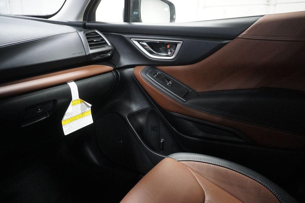 2023 Subaru Forester Touring Power moonroof: Panoramic