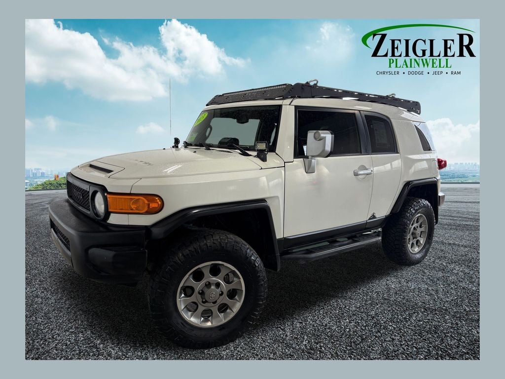 2013 Toyota FJ Cruiser Base Off-Road Package