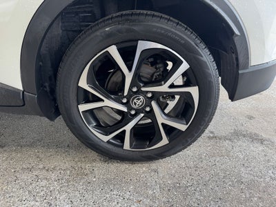 2021 Toyota C-HR XLE Alloy wheels