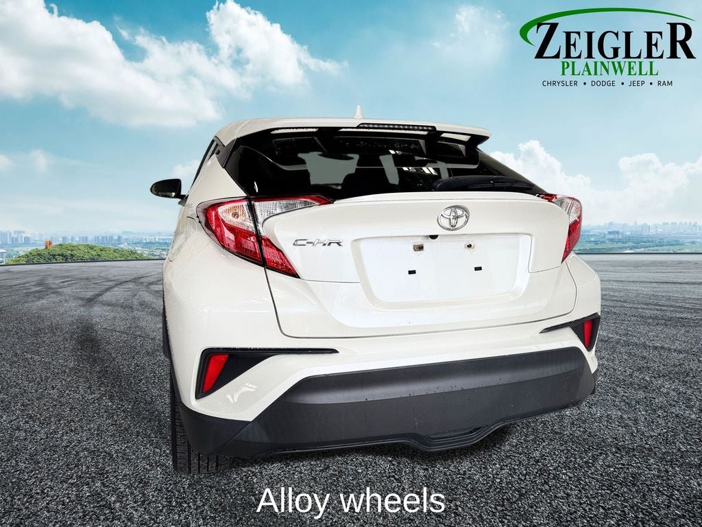 2021 Toyota C-HR XLE Alloy wheels