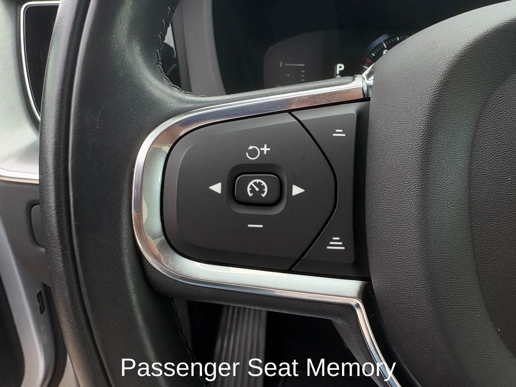 2019 Volvo XC60 T6 Momentum